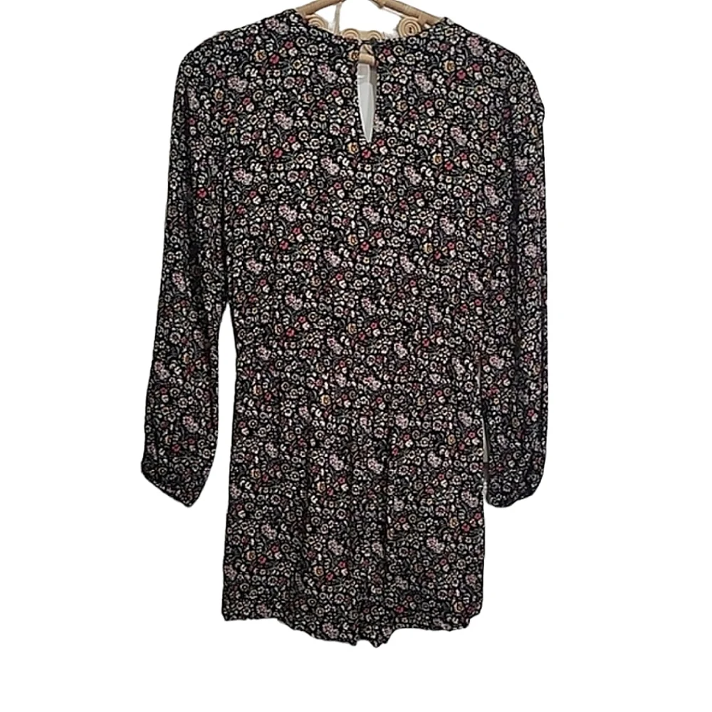 Loft Ditsy Floral Long Sleeve romper size S - Picture 5 of 6